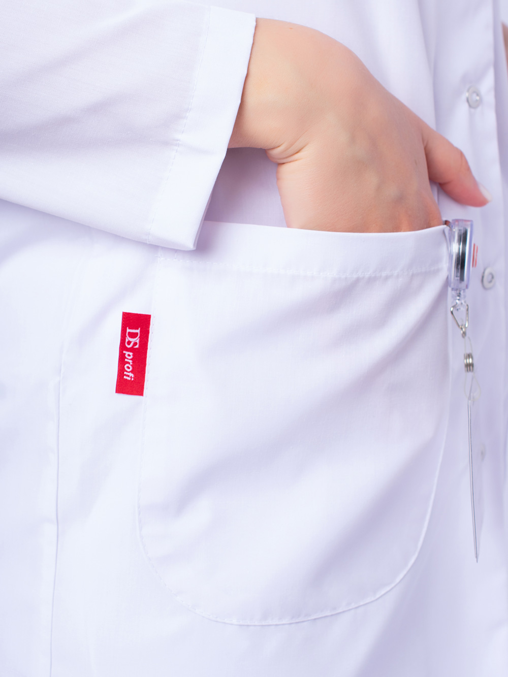 Медицинский халат женский Реалити, белый (серия Профи) – выгодные цена в  Москве, купить в интернет-магазине Doctor Style
